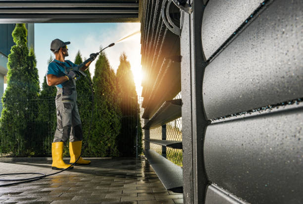 Animal Enclosure Cleaning in Clarendon Hills, IL